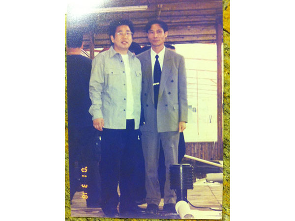 1999年访日本小西鱼场与小西丈治（现任理事长）合影